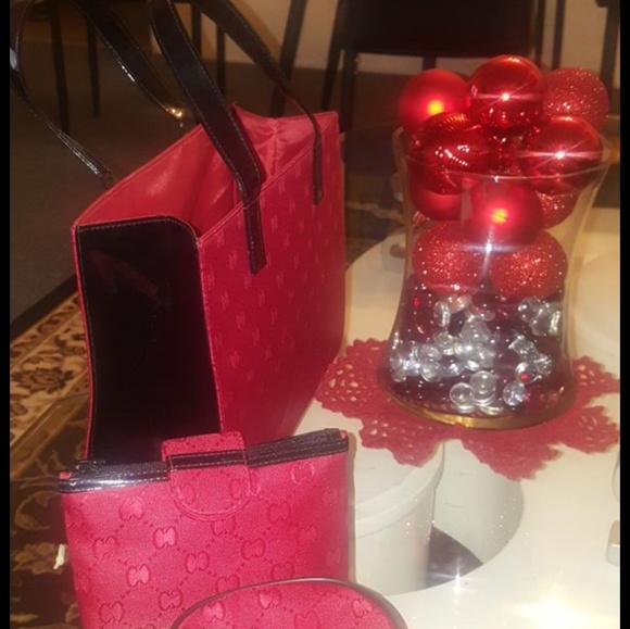 Handbag - Picture 3 of 4